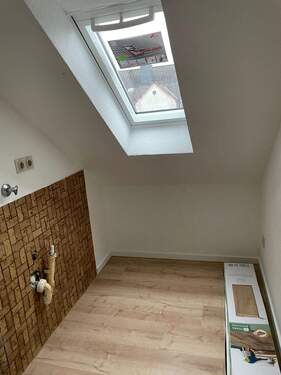 Abstellraum mit Wasseranschluß.JPG - 2 Zimmer Etagenwohnung zum Kaufen in Bochum