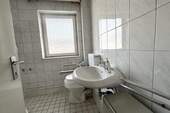 Badezimmer mit Tageslicht - 