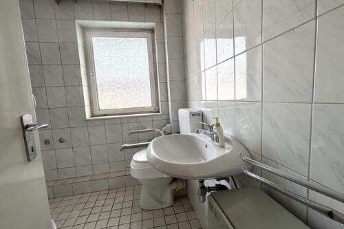 Badezimmer mit Tageslicht - 