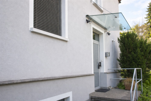 Eingang - 1 Zimmer Mehrfamilienhaus, Wohnhaus in Stuttgart