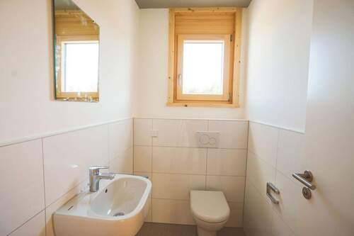 Gästetoilette - 3 Zimmer Etagenwohnung in Peiting