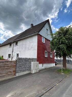 B2 Hausansicht.jpg - Mehrfamilienhaus, Wohnhaus zum Kaufen in Dillenburg