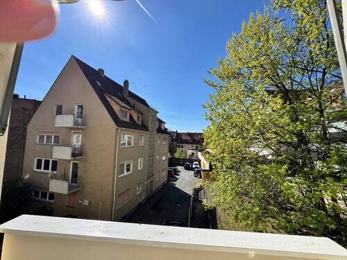 Ausblick Loggia - Etagenwohnung mit 69,00 m&sup2; in Nürnberg zum Kaufen
