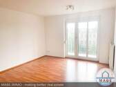 Wohnzimmer - Charmante 2-Zimmer-Wohnung mit Balkon!