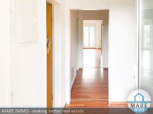 Flur - Etagenwohnung mit 55,00 m² in Limbach-Oberfrohna zur Miete
