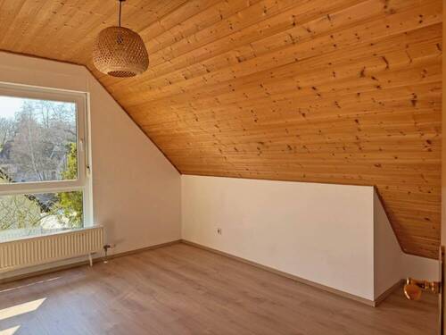 Kinder- oder Arbeitszimmer - 