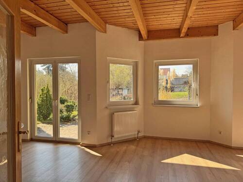 Blick in das Wohnzimmer - 4 Zimmer Einfamilienhaus in Machern