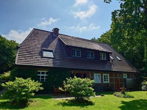 Westansicht - 7 Zimmer Mehrfamilienhaus, Wohnhaus in Bendestorf / Ndh.