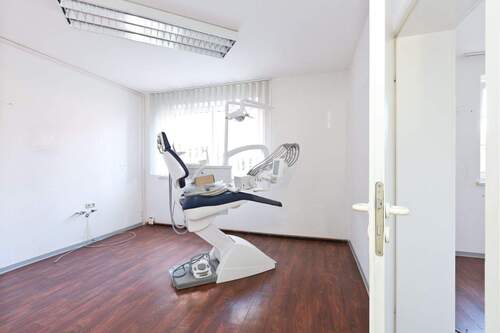 Behandlungsraum - Etagenwohnung mit 148,00 m&sup2; in Güstrow zum Kaufen