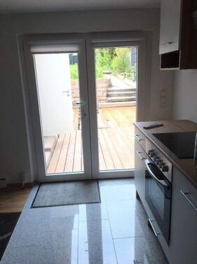 Hinterhaus - Einbauküche-Ausgang Terrasse - 