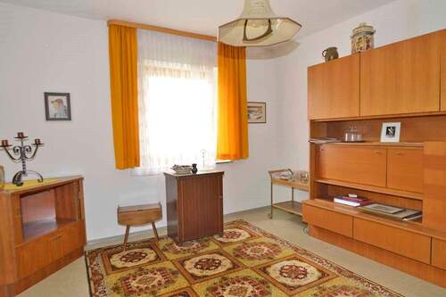 Wohnzimmer im Erdgeschoss - 