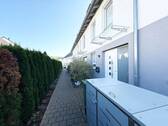 Hauszugang - Reihenmittelhaus mit 136,00 m&sup2; in Villingen-Schwenningen zum Kaufen