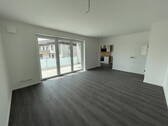 Wohnzimmer - Anfragestopp moderne 3-Zimmer-Wohnung mit EBK, Gäste WC und Balkon in Achim-Uphusen
