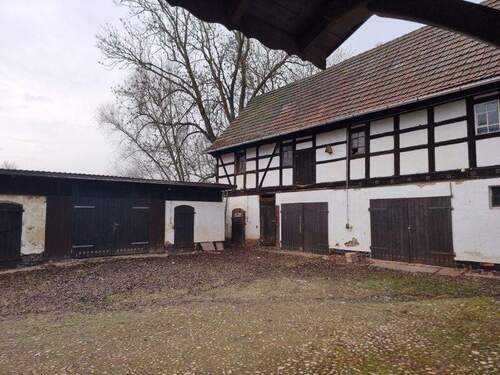 Nebengebäude - 5 Zimmer Bauernhaus, Landhaus zum Kaufen in Werdau