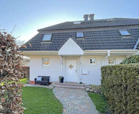 Ansicht Eingang - Hochwertiges Raumwunder in Ecklage