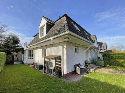 Seitenansicht - 4 Zimmer Doppelhaushälfte in Hamburg