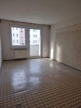 Wohnzimmer - Etagenwohnung mit 59,10 m&sup2; in Crimmitschau zum Kaufen