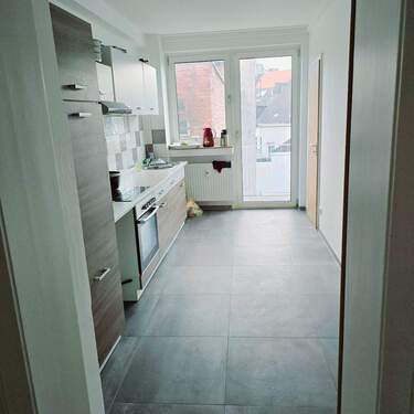 Küche mit Zugang zum Balkon - Etagenwohnung mit 75,00 m&sup2; in Aachen zur Miete