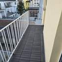 Balkon mit Zugang von Küche und Schlafzimmer - 
