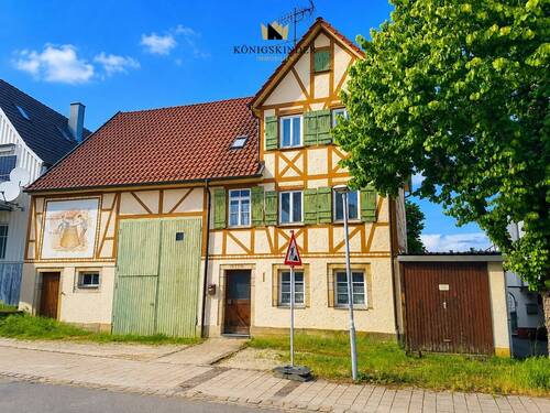 Hausansicht - 7 Zimmer Einfamilienhaus zum Kaufen in Unterensingen