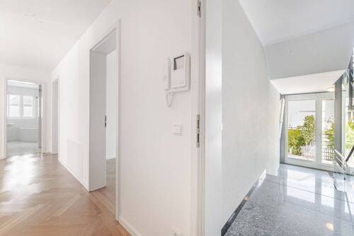 Eingangsbereich - Etagenwohnung mit 122,00 m² in München zur Miete