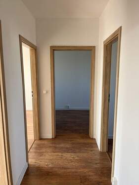 20251002_130132836_iOS - 3 Zimmer Etagenwohnung zur Miete in Stralsund