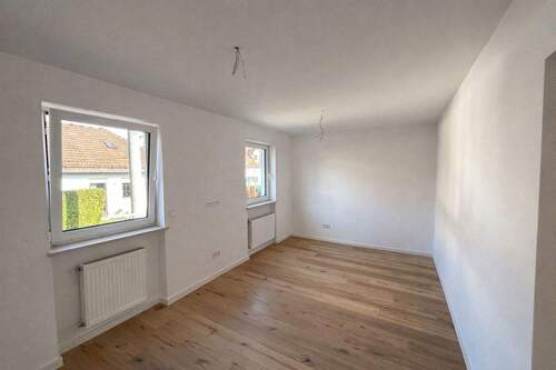 Das große Schlafzimmer - Etagenwohnung mit 69,50 m&sup2; in Augsburg zum Kaufen