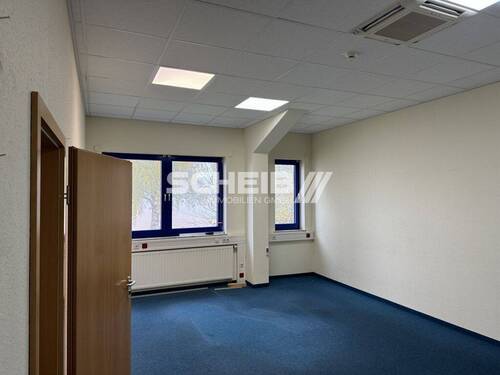 Einzelbüros im Obergeschoss - 