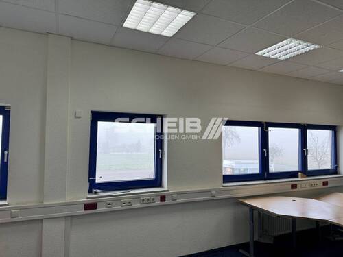 alle Räume mit Kabelkanal - 