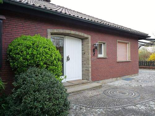 02 Vorderseite.JPG - 5 Zimmer Einfamilienhaus zum Kaufen in Windeck