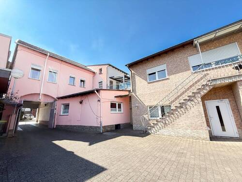 Außenansicht Innenhof - 9 Zimmer Einfamilienhaus zum Kaufen in Bad Neuenahr-Ahrweiler