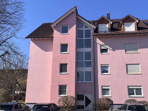 Bild1 - zentral gelegene 4-Zimmer-Eigentumswohnung mit Tiefgaragenstellplatz und Balkon