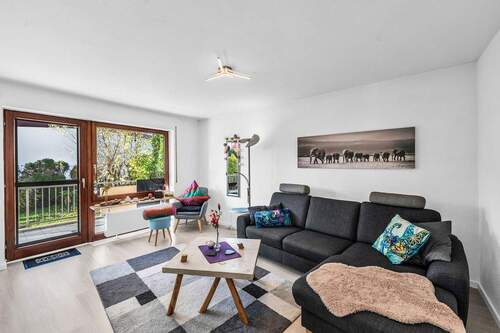 Wohnzimmer - 2 Zimmer Etagenwohnung zum Kaufen in Gaienhofen / Horn