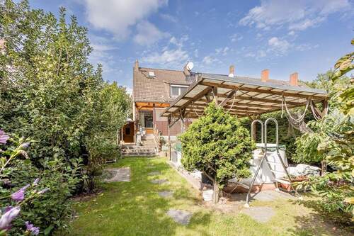 Hausansicht - 6 Zimmer Reihenendhaus zum Kaufen in Berlin