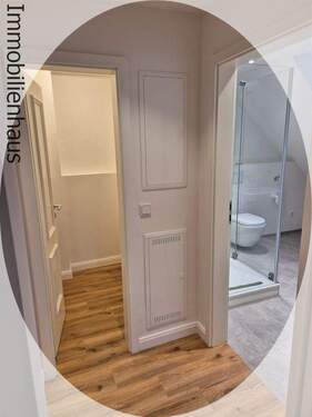 Flur.jpg - 2 Zimmer Etagenwohnung in Wiesbaden