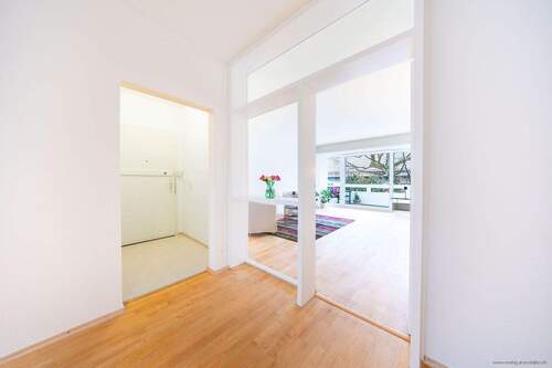 Blick in den Wohnbereich - 