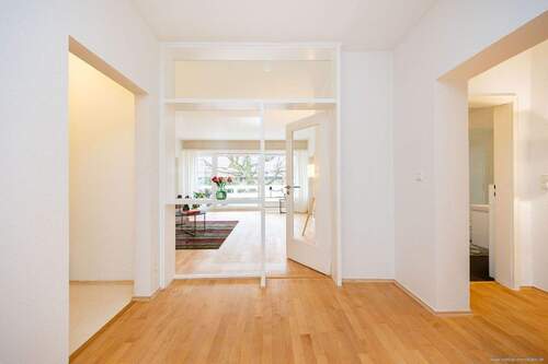 Blick in den Wohnbereich - 