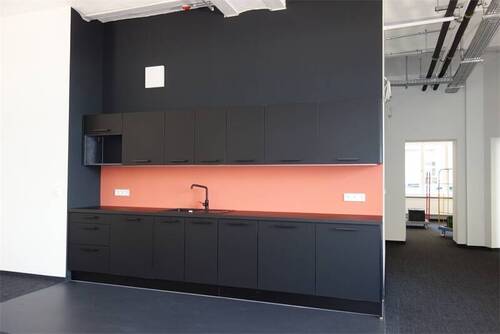 DSC06572 - Büro im Erdgeschoss Nähe Treptower Park zu mieten