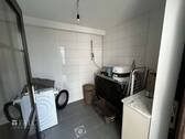 Hauswirtschaftsraum mit Dusche - 