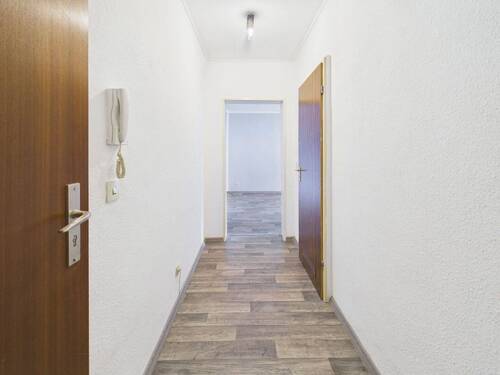 Flur - Etagenwohnung mit 54,40 m&sup2; in Hiddenhausen zum Kaufen