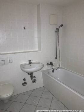 Bad - 2 Zimmer mit Balkon Niedersedlitz - 