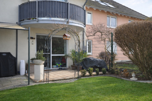 Terasse - 3-Zimmer-Erdgeschosswohnung mit Terrasse und privatem Garten in begehrter Wohnlage