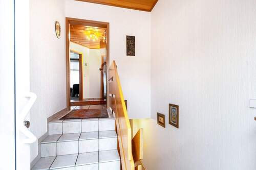 Eingangsbereich - Doppelhaushälfte mit 171,10 m&sup2; in Halle (Westf.) zum Kaufen