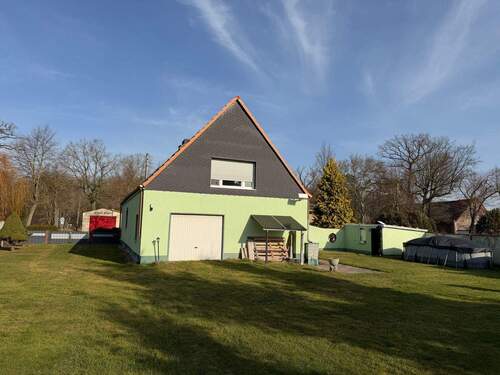 Garage - 5 Zimmer Einfamilienhaus in Möckern