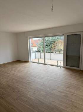 Wohnzimmer - Moderne, frisch sanierte 2-Zimmerwohnung im Herzen von Bad Salzuflen