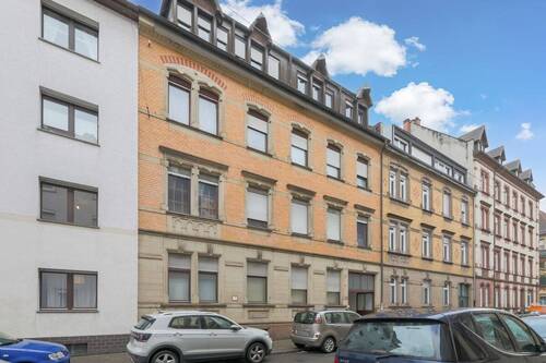 Straßenansicht - 2 Zimmer Mehrfamilienhaus, Wohnhaus zum Kaufen in Karlsruhe