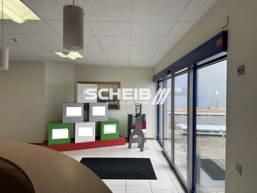 Eingangsbereich - Büro mit 200,00 m&sup2; in Ilshofen zur Miete