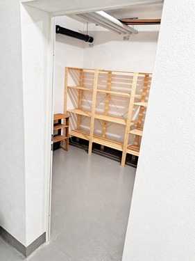 Zu der Wohnung gehört ein Kellerabteil mit zusätzlichem Stauraum - 