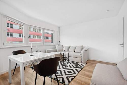 Weitere Ansicht Wohn- und Essbereich - 1 Zimmer Etagenwohnung zum Kaufen in Berlin