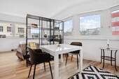 Ess- und Schlafbereich - 1 Zimmer Etagenwohnung in Berlin